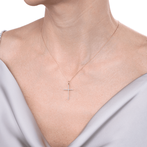 Lănțișor cu pandantiv din aur roz cu diamante Diamond Eternal Necklace