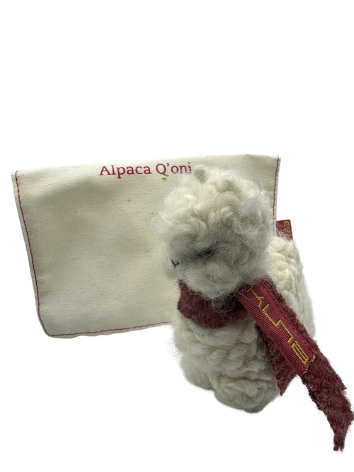 Quoni pequena alb, fular grena