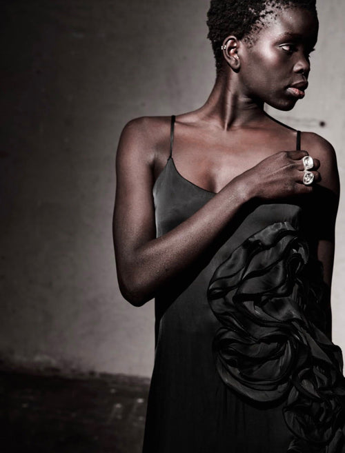 Ce simbolizează bijuteriile organice