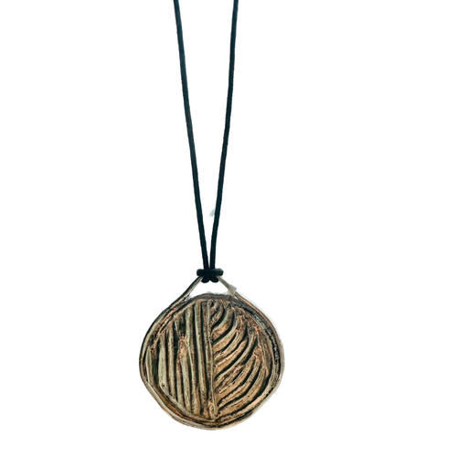 Earth Statement Pendant,  Pandantiv Unicat cu Textură Organică