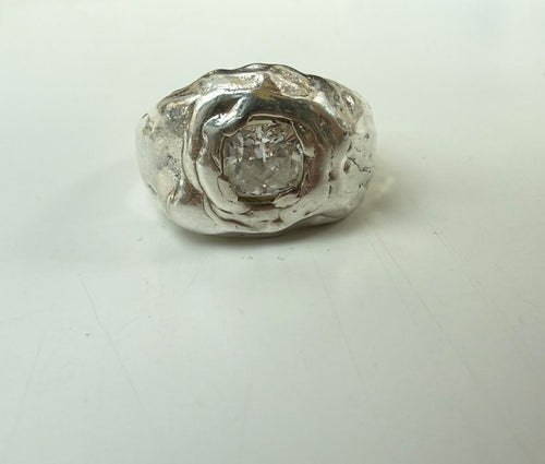 Knot ring