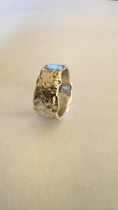 Knot ring